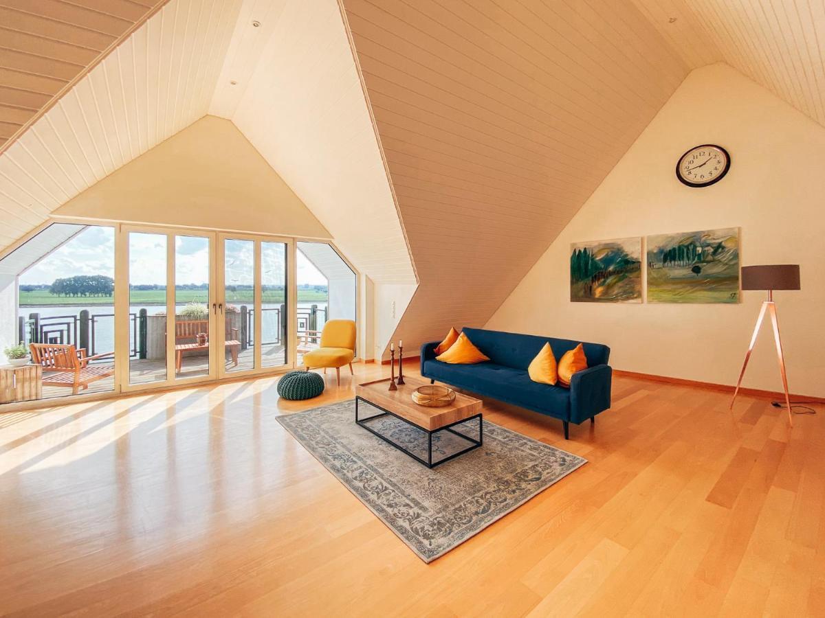 Rheinloft 3 - Grosse Giebelwohnung Mit Dachterrassen An Der Rheinpromenade เอมเมอริช ภายนอก รูปภาพ