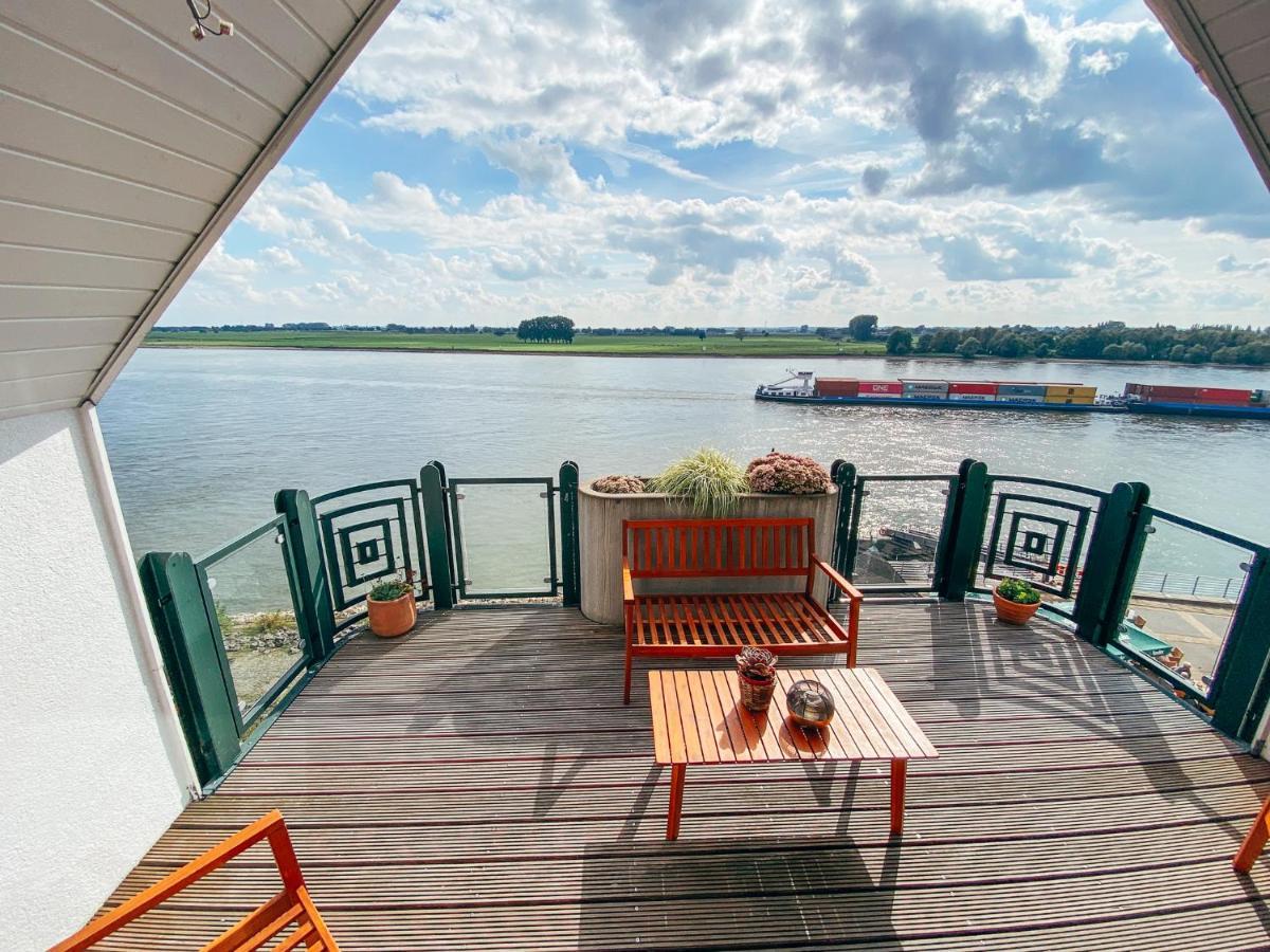 Rheinloft 3 - Grosse Giebelwohnung Mit Dachterrassen An Der Rheinpromenade เอมเมอริช ภายนอก รูปภาพ