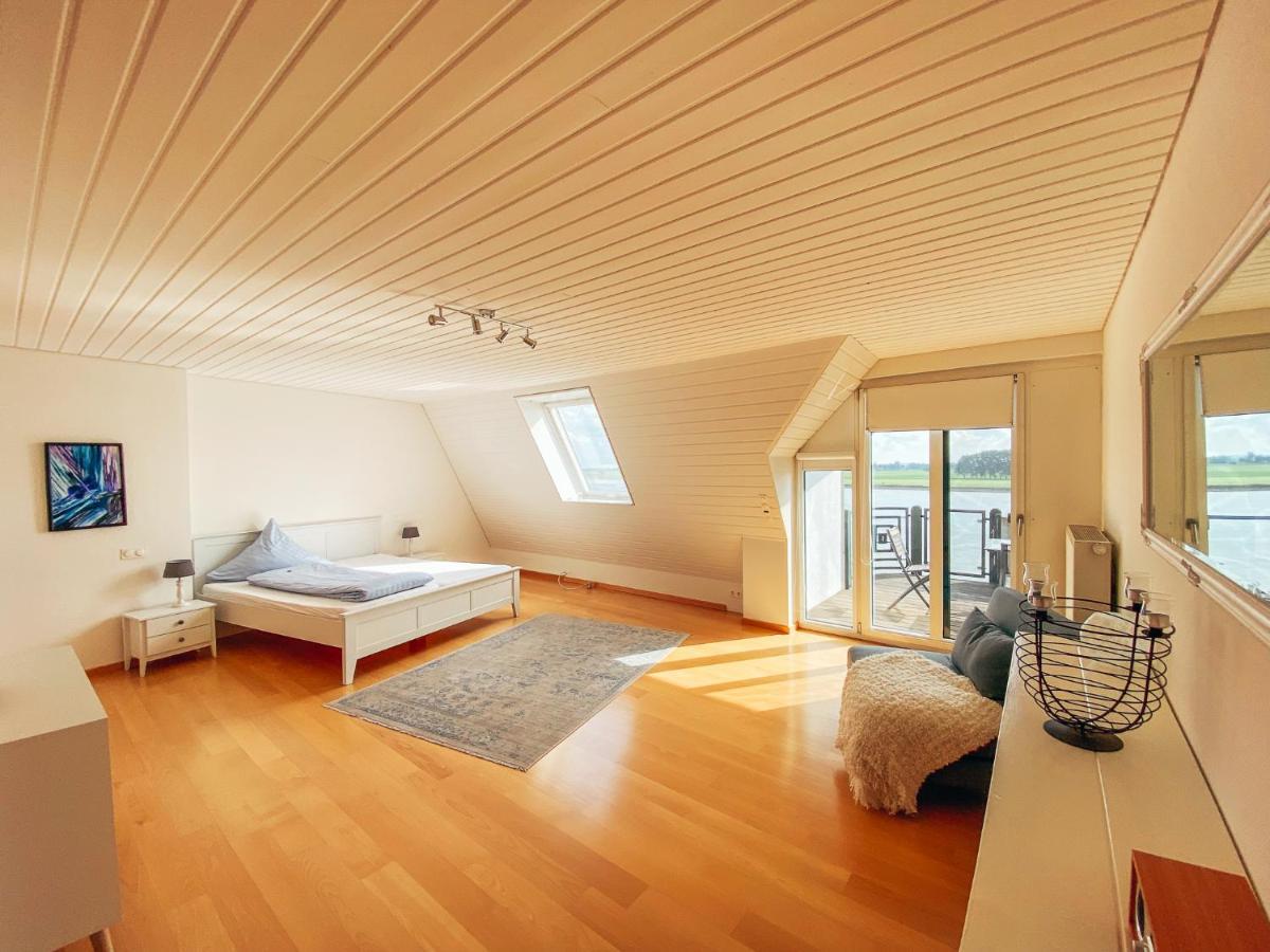 Rheinloft 3 - Grosse Giebelwohnung Mit Dachterrassen An Der Rheinpromenade เอมเมอริช ภายนอก รูปภาพ