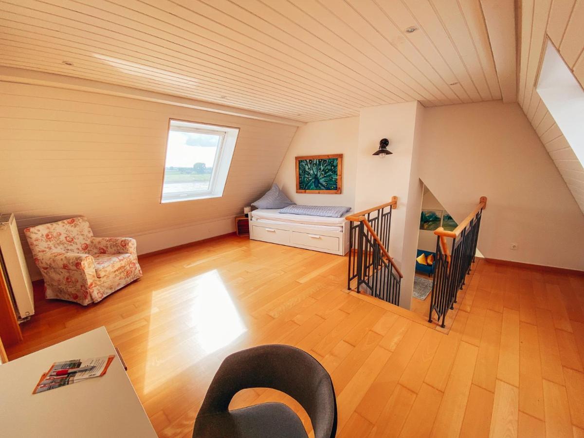 Rheinloft 3 - Grosse Giebelwohnung Mit Dachterrassen An Der Rheinpromenade เอมเมอริช ภายนอก รูปภาพ