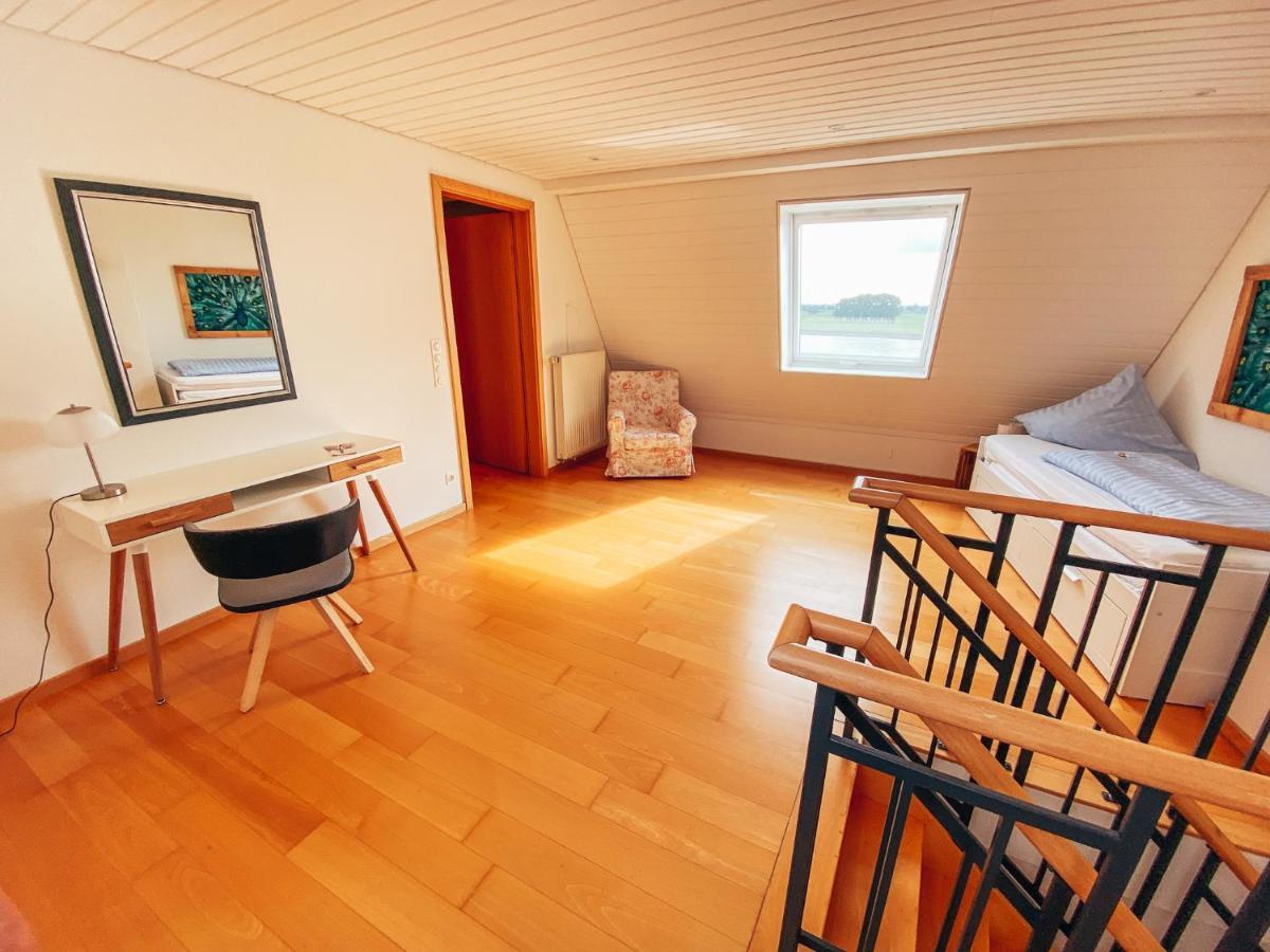 Rheinloft 3 - Grosse Giebelwohnung Mit Dachterrassen An Der Rheinpromenade เอมเมอริช ภายนอก รูปภาพ